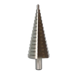 STEPENASTO SVRDLO HSS od 4mm do 32mm GP4 32 izrađeno od brzoreznog čelika za bušenje rupa u limu i metalu.