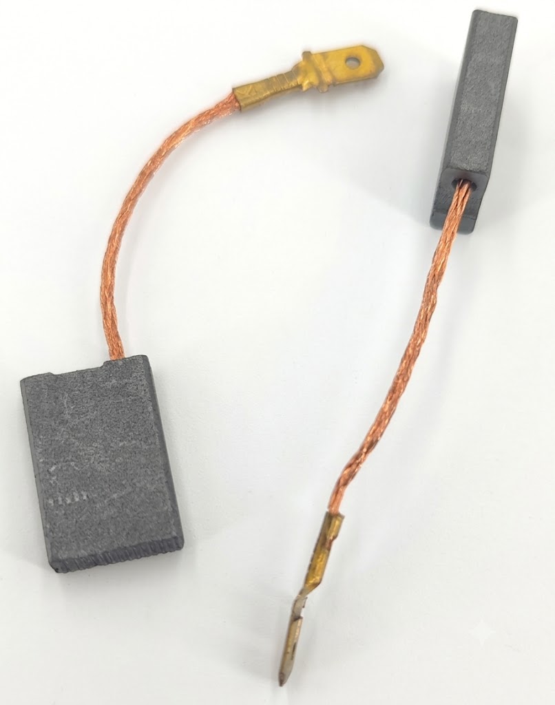 Zamjenske grafitne četkice za elektromotore dimenzija 6x16x24 mm, dizajnirane za osiguranje optimalnog električnog kontakta i dugotrajnosti električnog alata.